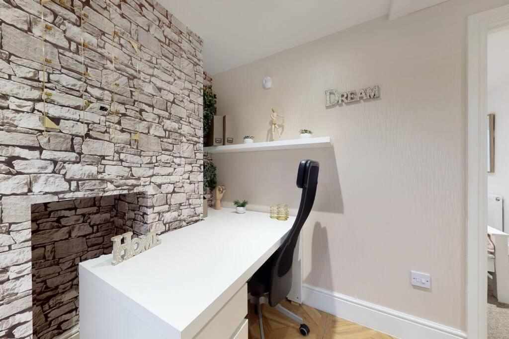 Lovely 2 Bedroom Apartment Near Highgate Station Лондон Экстерьер фото